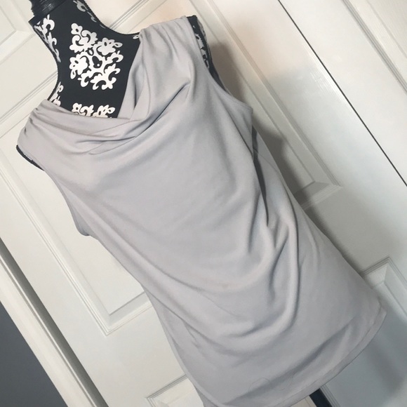 Sleeveless Grey Top - Picture 2 of 5